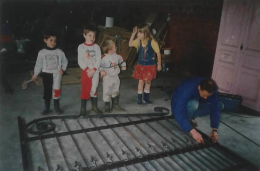 Construction d'un portail par la famille Allard